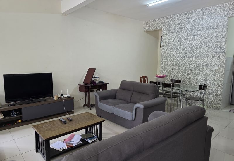 Persiaran Puncak Alam 1 