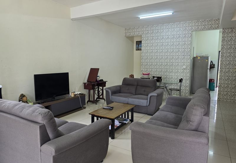 Persiaran Puncak Alam 1 