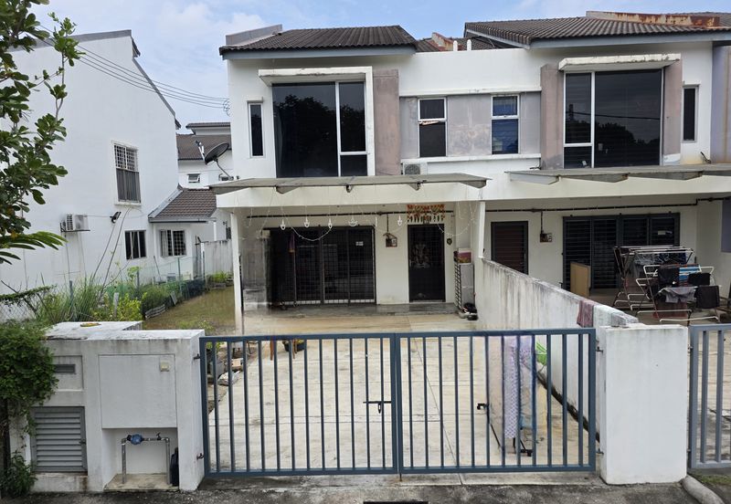 Persiaran Puncak Alam 1 