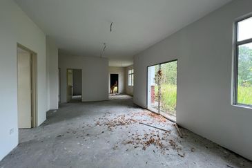 Corner Lot Springdale Bungalow at Bandar Tasik Senangin Lenggeng 