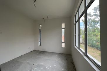 Corner Lot Springdale Bungalow at Bandar Tasik Senangin Lenggeng 