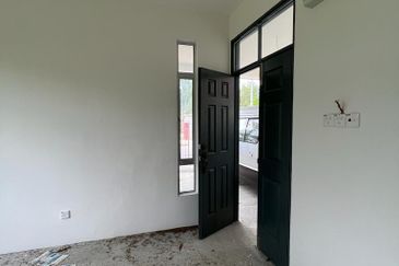 Corner Lot Springdale Bungalow at Bandar Tasik Senangin Lenggeng 