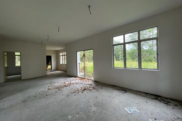 Corner Lot Springdale Bungalow at Bandar Tasik Senangin Lenggeng 