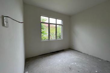 Corner Lot Springdale Bungalow at Bandar Tasik Senangin Lenggeng 