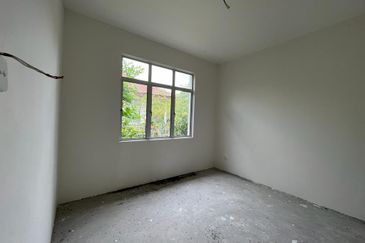 Corner Lot Springdale Bungalow at Bandar Tasik Senangin Lenggeng 