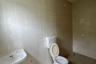 Corner Lot Springdale Bungalow at Bandar Tasik Senangin Lenggeng 