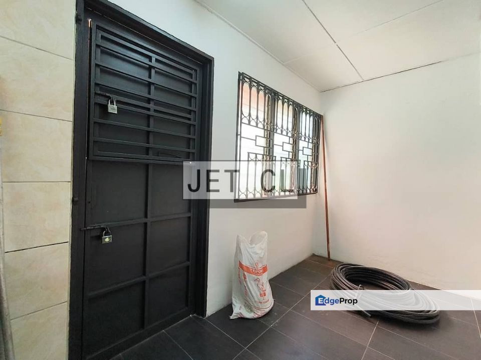 Jalan Kapar,Batu 1 (Behind Bomba) Single Storey Endlot For Rent, Selangor, Kapar 
