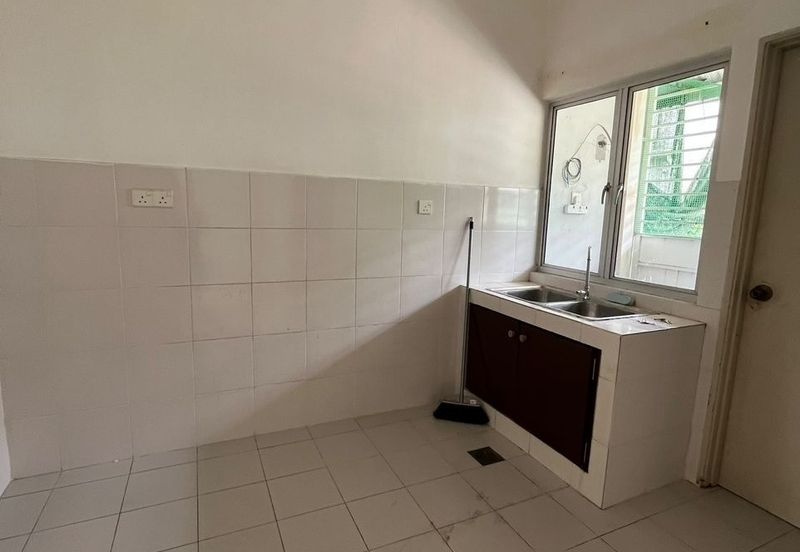 Saron @Bandar Bukit Raja