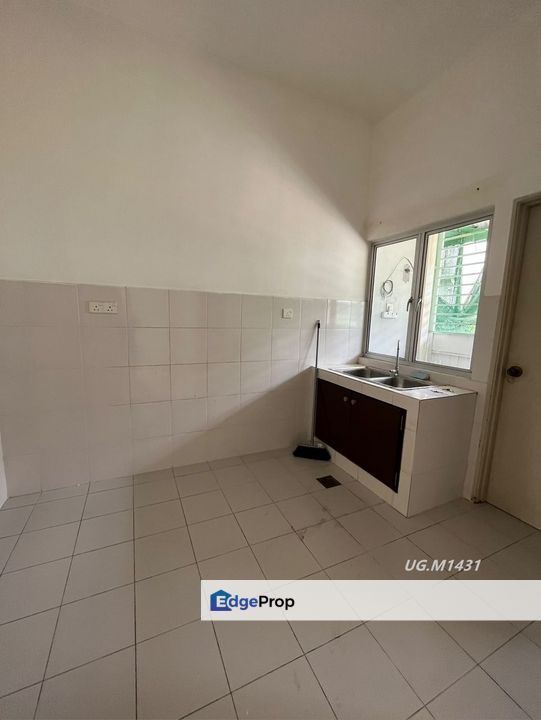 Saron Bandar Bukit Raja Double Storey House Basic Unit, Selangor, Klang