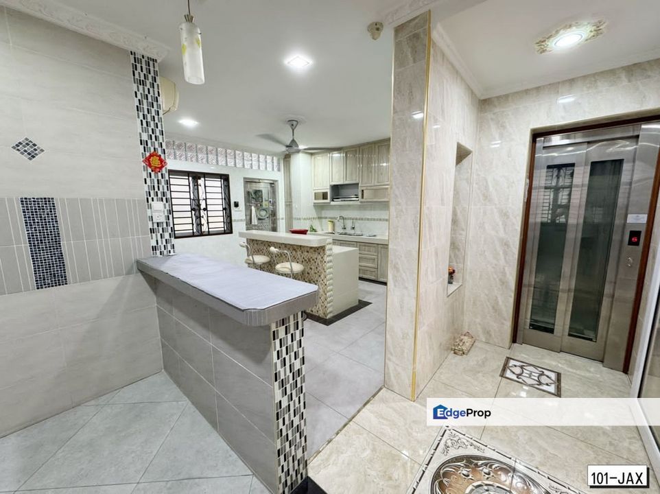 Milano, kota kemuning shah Alam 3 Storey Bungalow House for sale, Selangor, Kota Kemuning