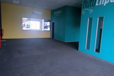 Gateway 16, Bandar Bukit Raja