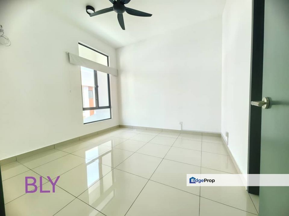 Canary Garden Double Storey Semi D House Basic Unit For Rent, Selangor, Klang
