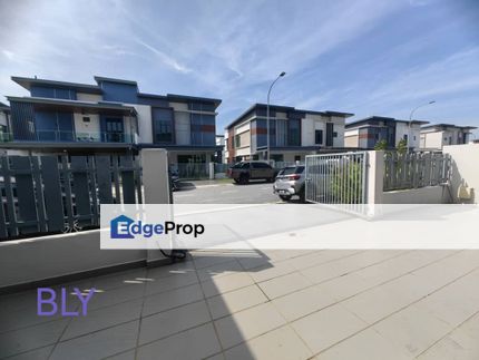 Canary Garden Double Storey Semi D House Basic Unit For Rent, Selangor, Klang