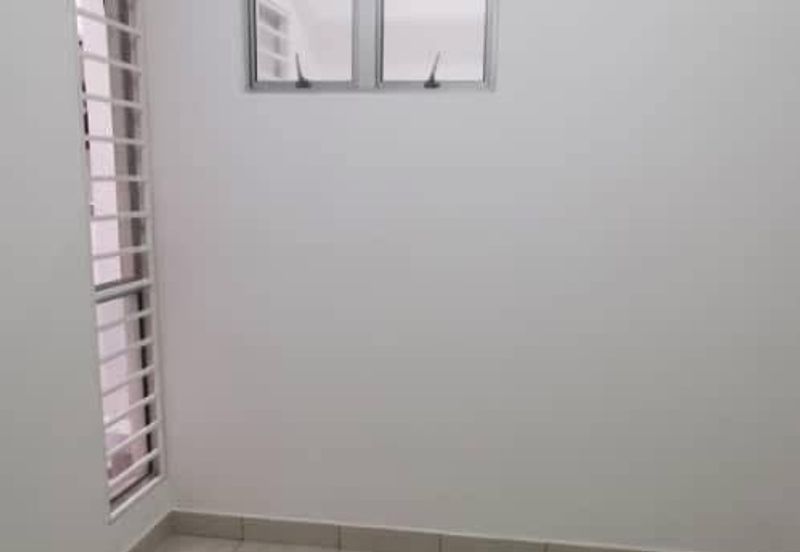 Azaria Apartment @ Bandar Paklands