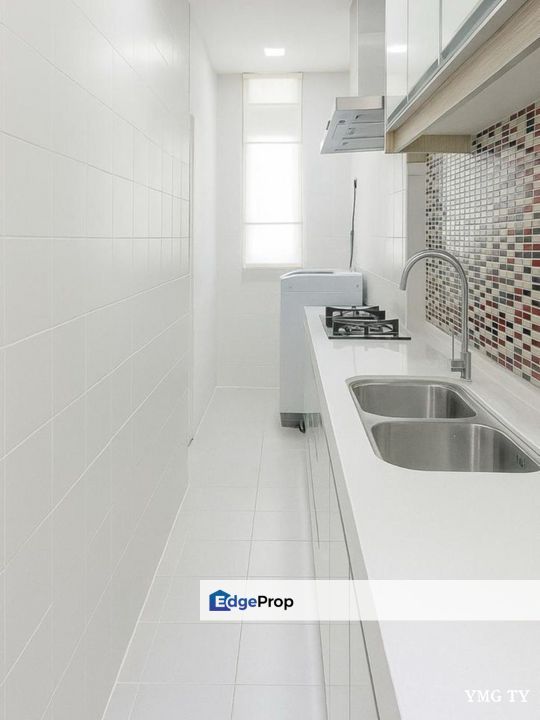 Taman Aman Perdana Klang Double Storey Semi D House Partially Furniture For Rent, Selangor, Klang