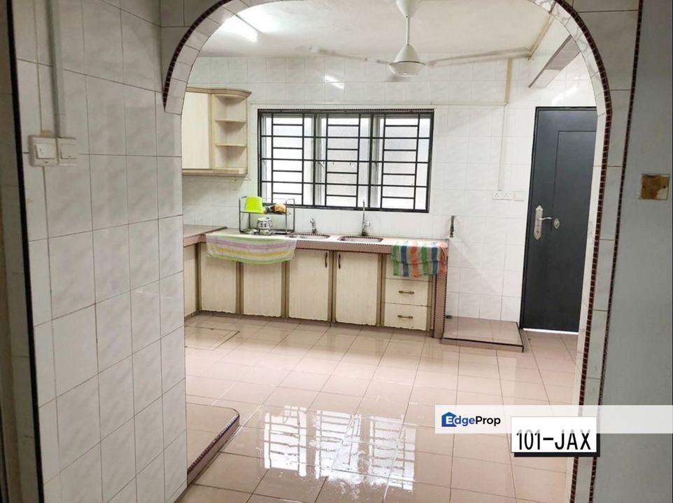 Batu Belah Klang Double Storey House For Sale Renovated, Selangor, Klang