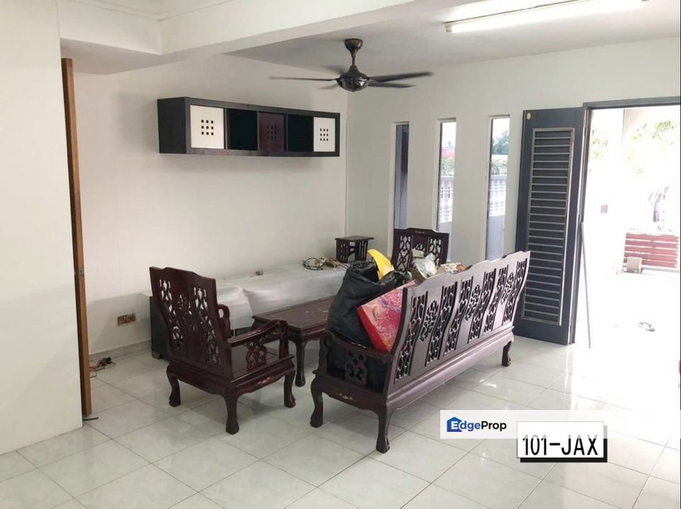 Batu Belah Klang Double Storey House For Sale Renovated, Selangor, Klang
