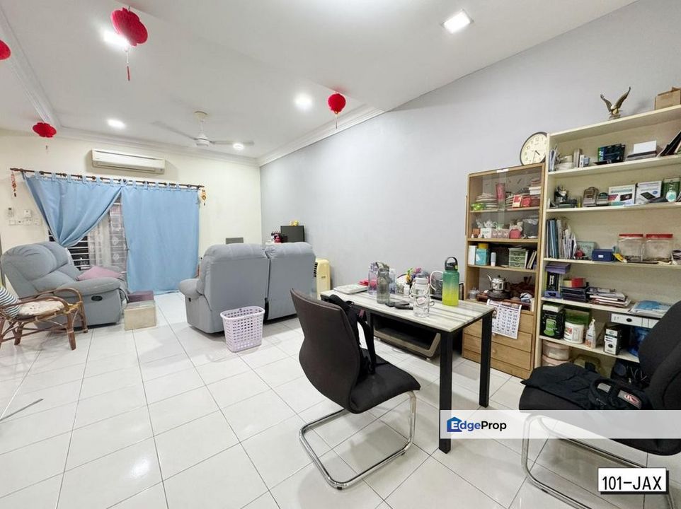 Sanggul Bandar Puteri Klang Double Storey House with Good Condition Unit For Sale, Selangor, Klang