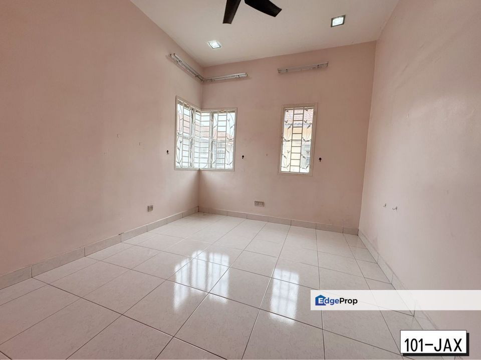 Taman aman perdana Klang Double Storey Semi D House For sale, Selangor, Klang