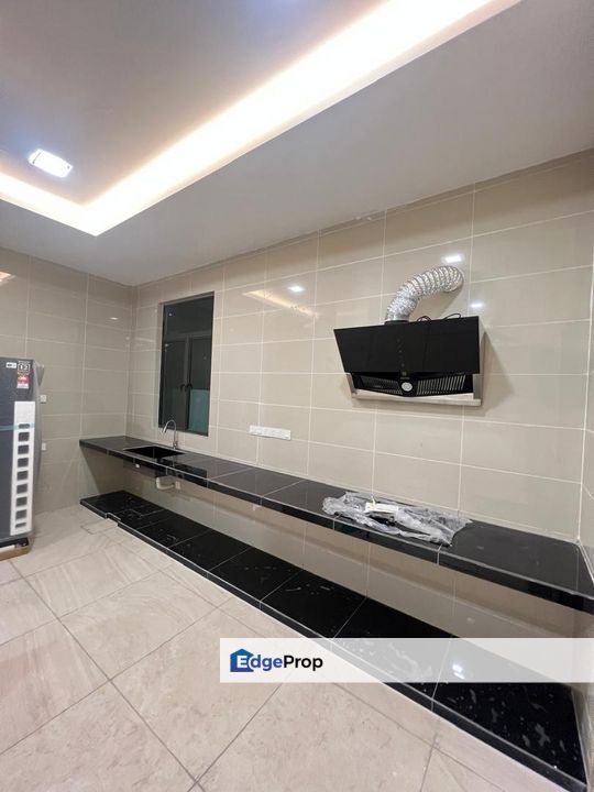 Canary Garden Bandar Bestari Double Storey Semi D House For Rent With Partially Furniture , Selangor, Klang