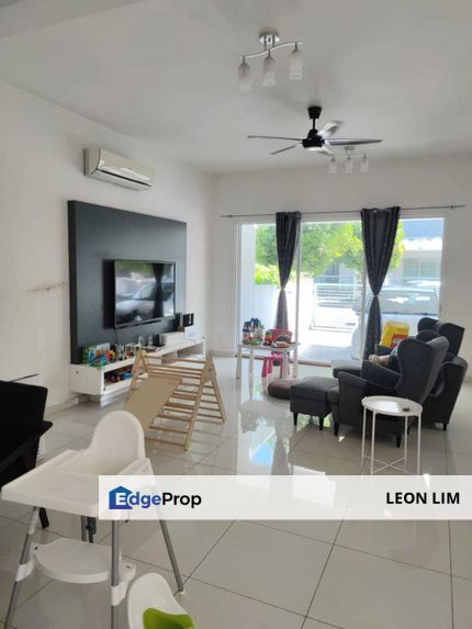 Nadayu 92, Kajang 3 storey Superlink, Renovated & partly furnished , Selangor, Semenyih