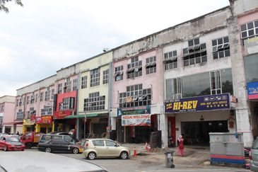 Bandar Baru Nilai, Putra Nilai Seremban, 3 storey shop office 