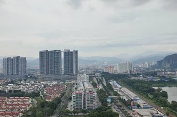 Aurora Tower @ Eco Sky