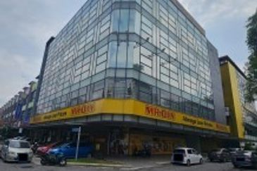 The Trillium @Lake Fields