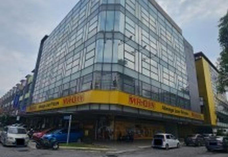 The Trillium @Lake Fields