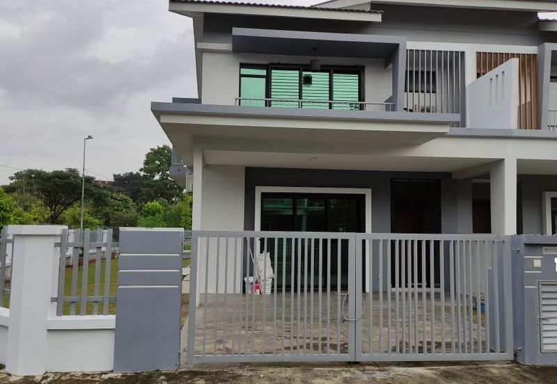 Evira @ Warisan Puteri