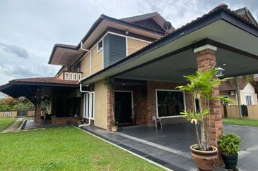 Putra Hill Residency