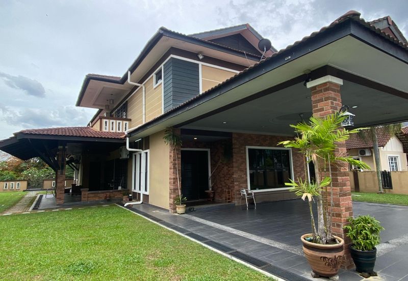 Putra Hill Residency