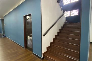 Putra Hill Residency