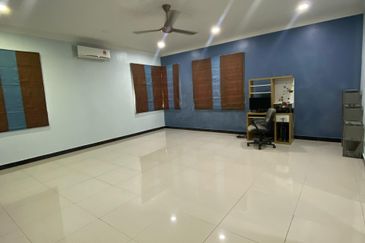 Putra Hill Residency