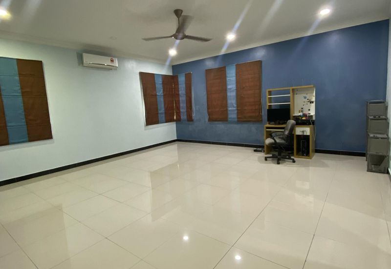 Putra Hill Residency