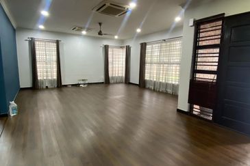 Putra Hill Residency