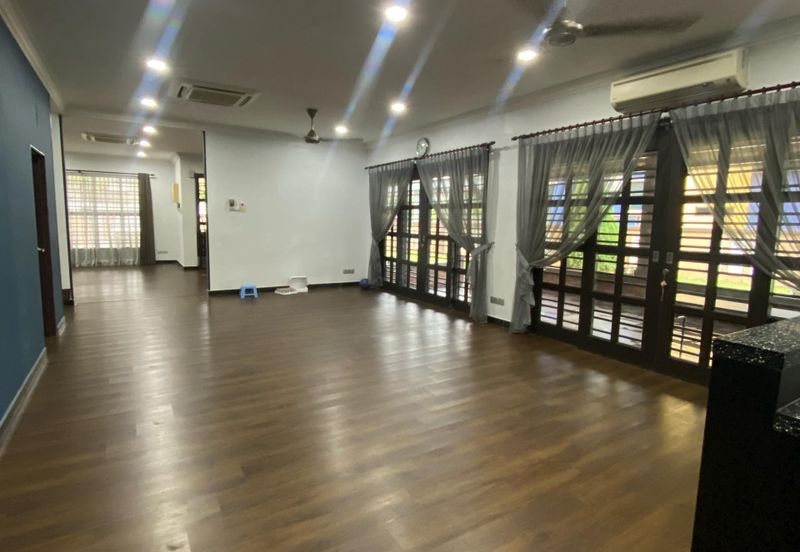 Putra Hill Residency