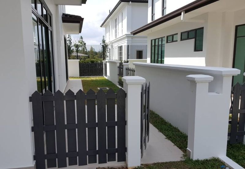 Tenderfields @ Eco Majestic