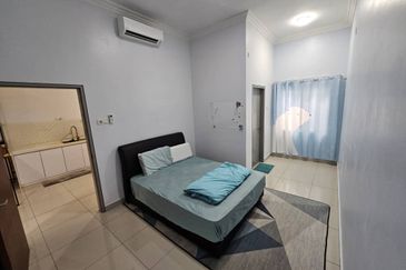 Evira @ Warisan Puteri