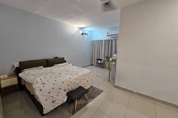 Evira @ Warisan Puteri