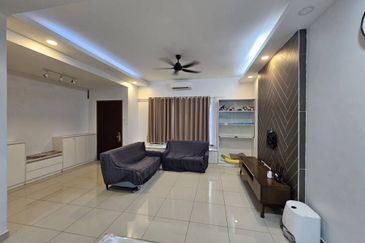 Evira @ Warisan Puteri