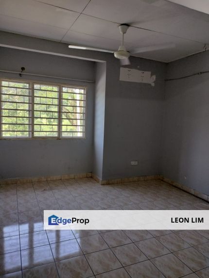 Taman Semenyih Permata, 2 storey partly furnished , Selangor, Semenyih