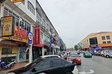 Jalan Pasar Baru, Pekan Semenyih