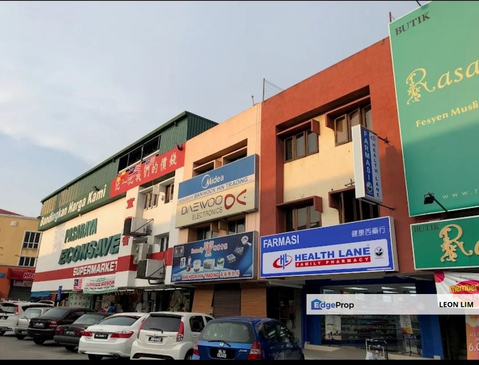 Semenyih, Pekan Semenyih Jalan Pasar 3 storey shop office, Freehold, Selangor, Semenyih