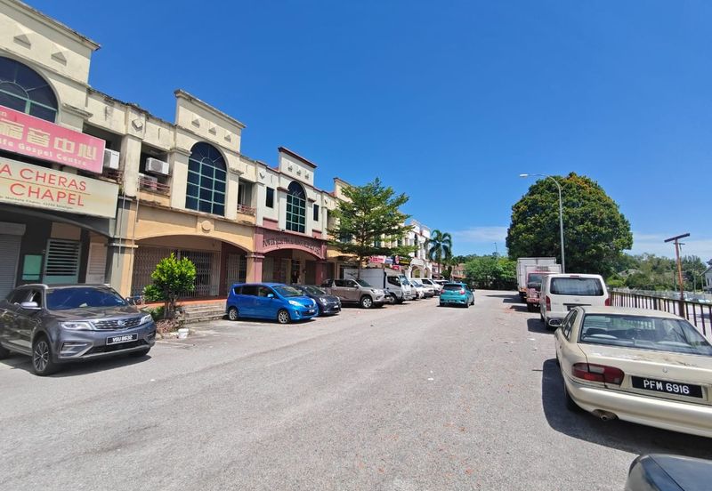 Bandar Mahkota Cheras