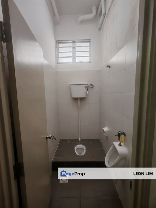 Taman Pelangi Semenyih, Ground floor Shop office, 20 x 70, Selangor, Semenyih