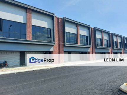 Setia Mayuri, Broga Hills, Semenyih, ground + 1st floor shop office, facing mainroad , Selangor, Semenyih