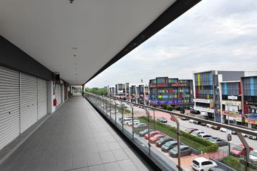 Ecohill Walk Mall, Setia Ecohill