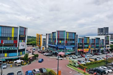 Ecohill Walk Mall, Setia Ecohill