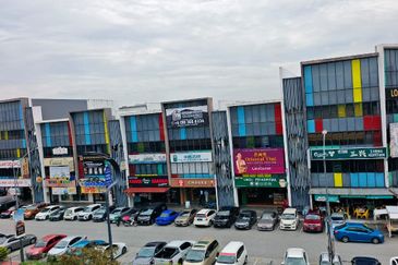 Ecohill Walk Mall, Setia Ecohill